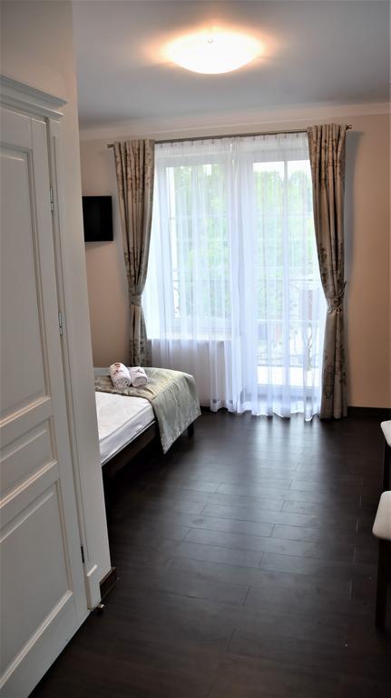 Willa Rozana - Apartamenty I Pokoje Goscinne Сандомир Екстер'єр фото
