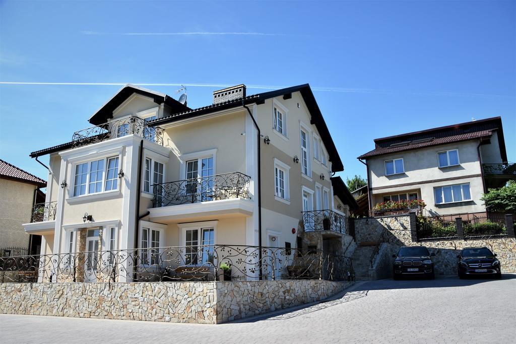 Willa Rozana - Apartamenty I Pokoje Goscinne Сандомир Екстер'єр фото