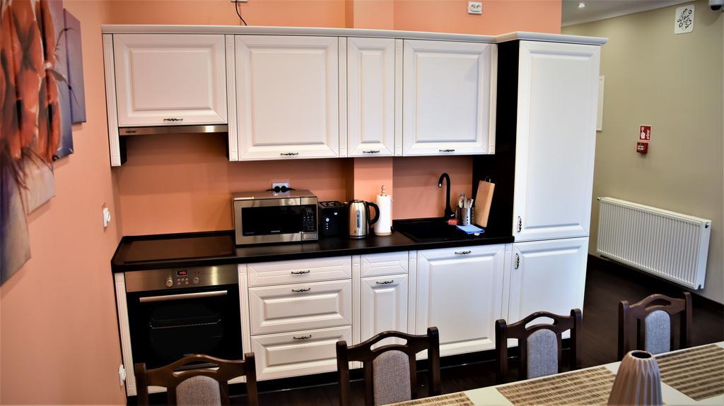 Willa Rozana - Apartamenty I Pokoje Goscinne Сандомир Екстер'єр фото