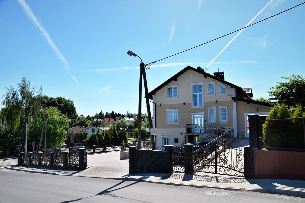 Willa Rozana - Apartamenty I Pokoje Goscinne Сандомир Екстер'єр фото