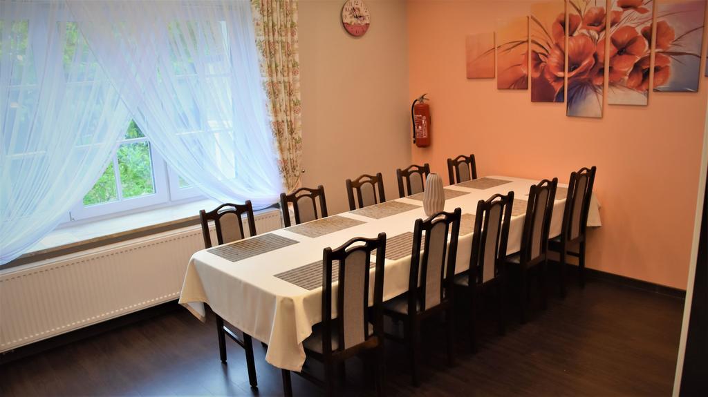 Willa Rozana - Apartamenty I Pokoje Goscinne Сандомир Екстер'єр фото
